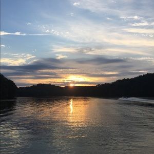 Meet your Posher, Avery